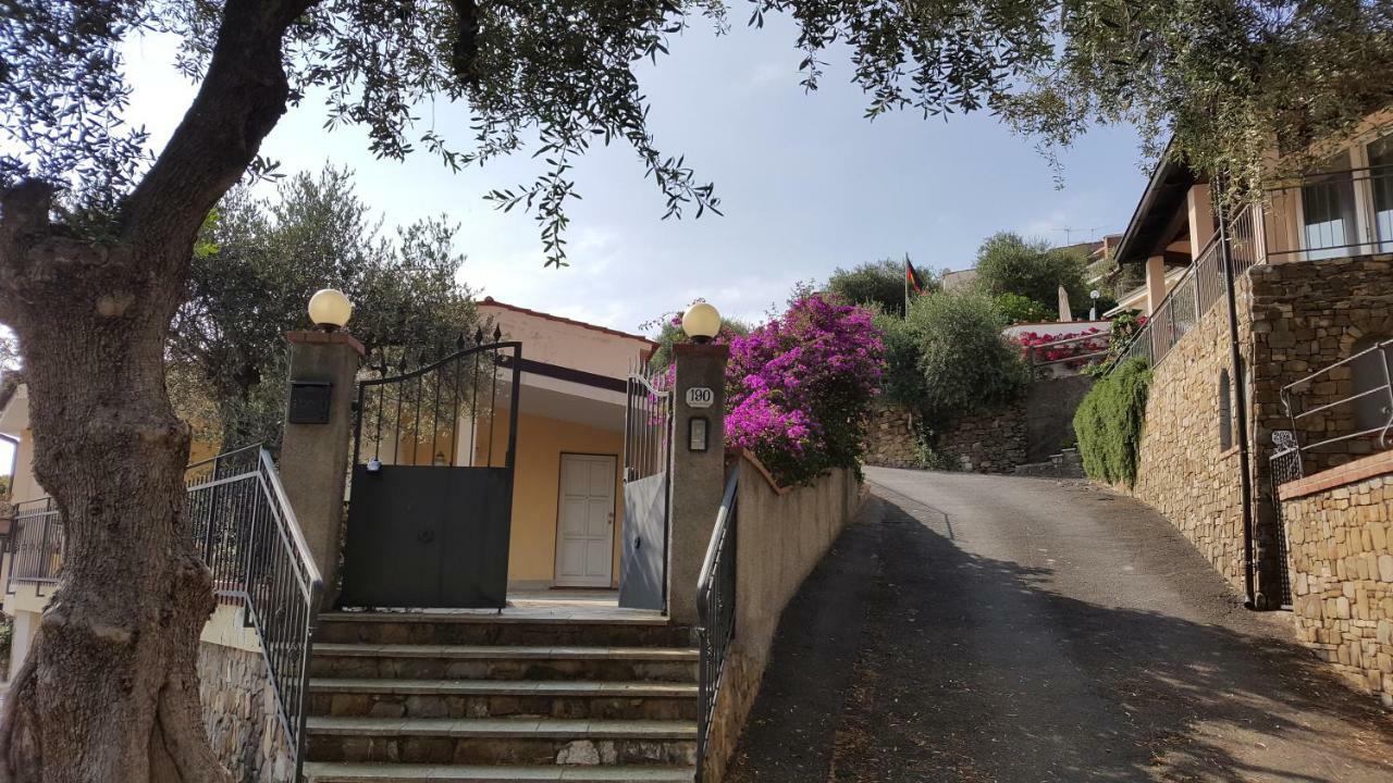 Villa Jone Diano Marina Luaran gambar