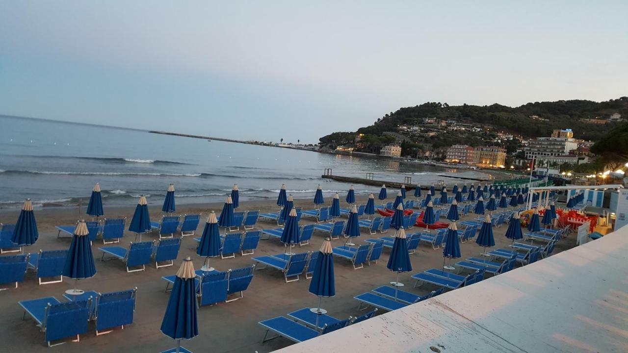 Villa Jone Diano Marina Luaran gambar