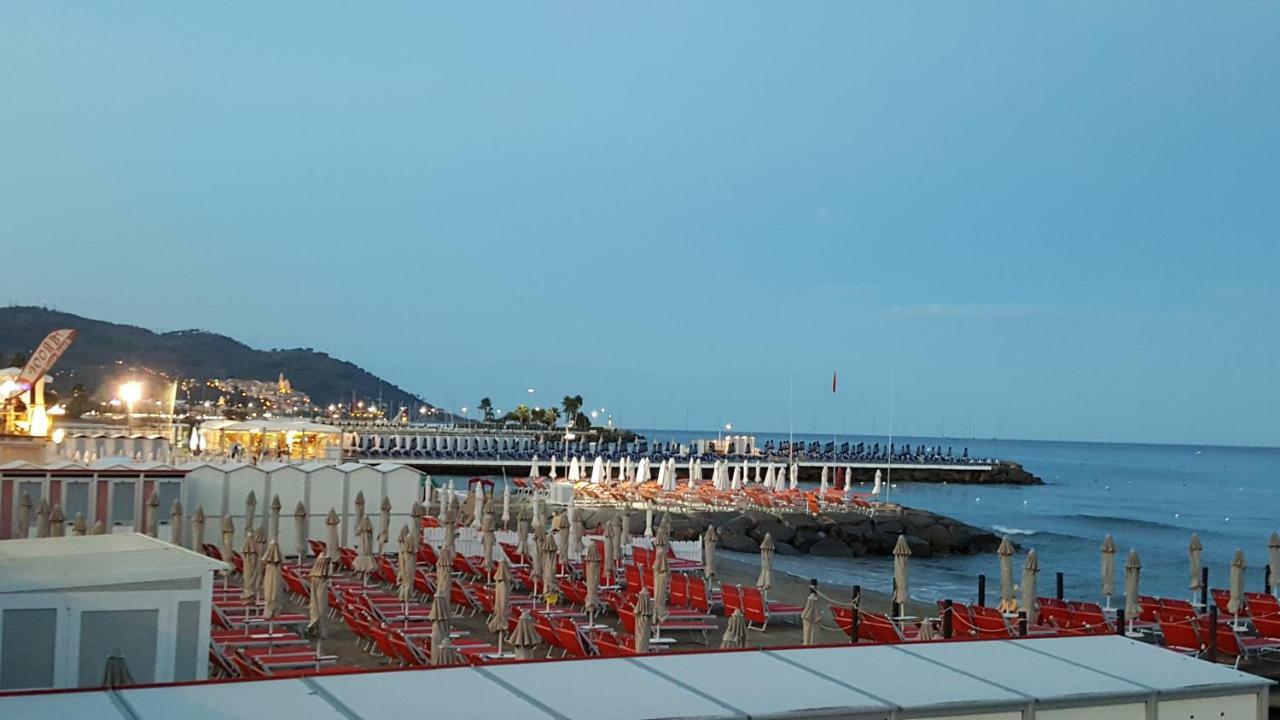 Villa Jone Diano Marina Luaran gambar
